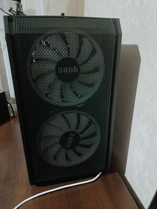 Игровой комп’ютер + монитор (клавіатура у подарунок)