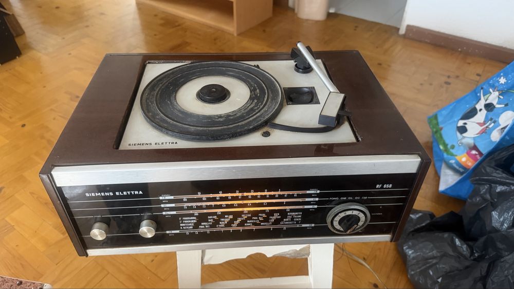 Radio/Gira discos SIEMENS ELETTRA