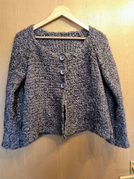 Sweter na guziki