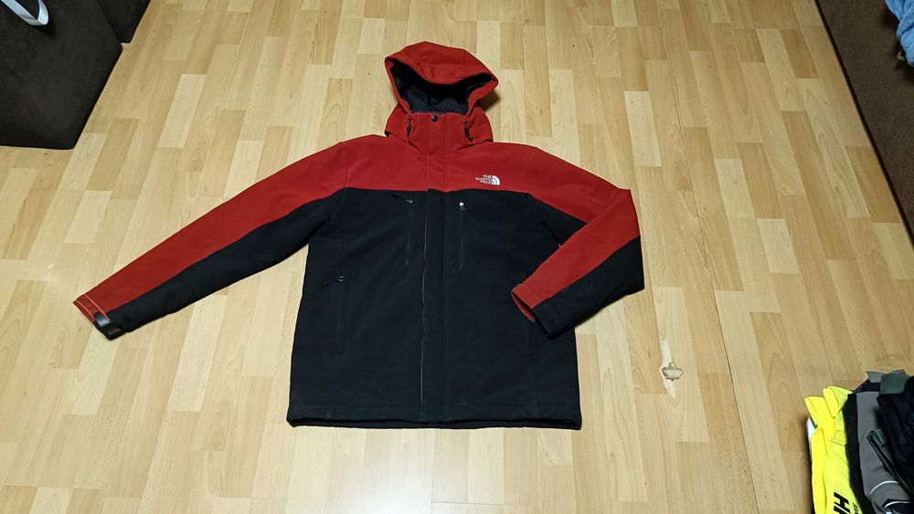 Męska zimowa kurtka softshell THE NORTH FACE r.M stan bardzo dobry