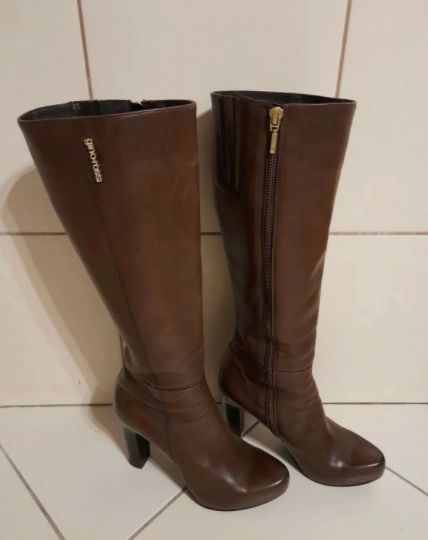 Kozaki Gino Rossi 37, wkładka 24,5 cm rezerwacja