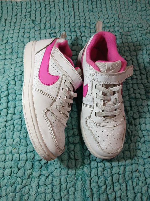 Кроссовки на девочку,фирма Nike