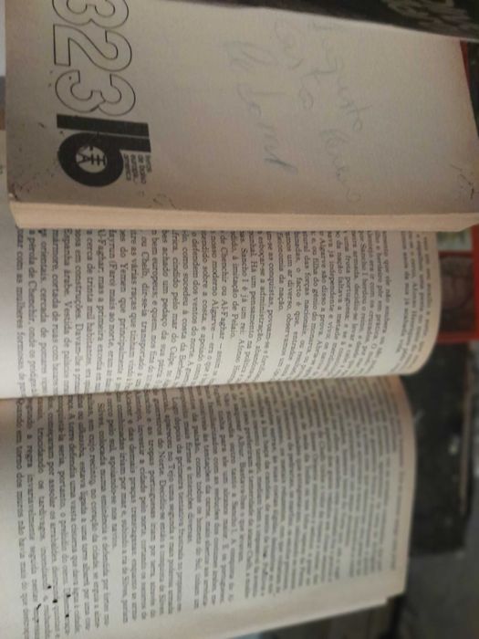 História de Portugal de Oliveira Martins.