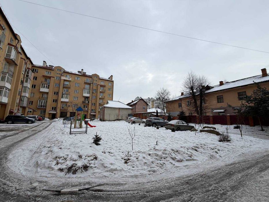 Продаж 4 кім квартири з ремонтом. Центр)