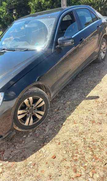 Mercedes E220 - Venda a peças