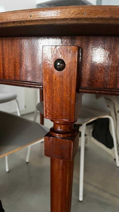 Mesa de Jantar de Madeira Mogno Extensível