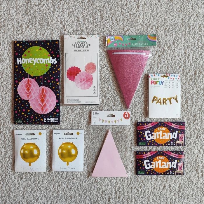 Zestaw dekoracji (balony, girlandy, pompony dekoracyjne)