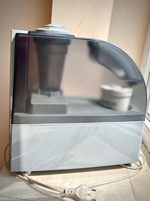 Ультразвуковой увлажнитель воздуха AEG LBF 7137