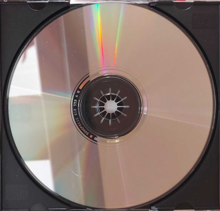 Płyta CD rock za 12 : U2 Live - Under a blood red sky