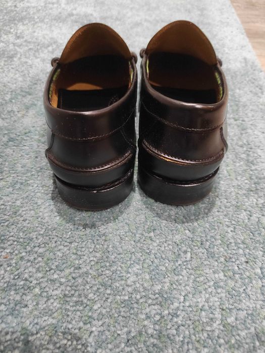 Mocassim em pele