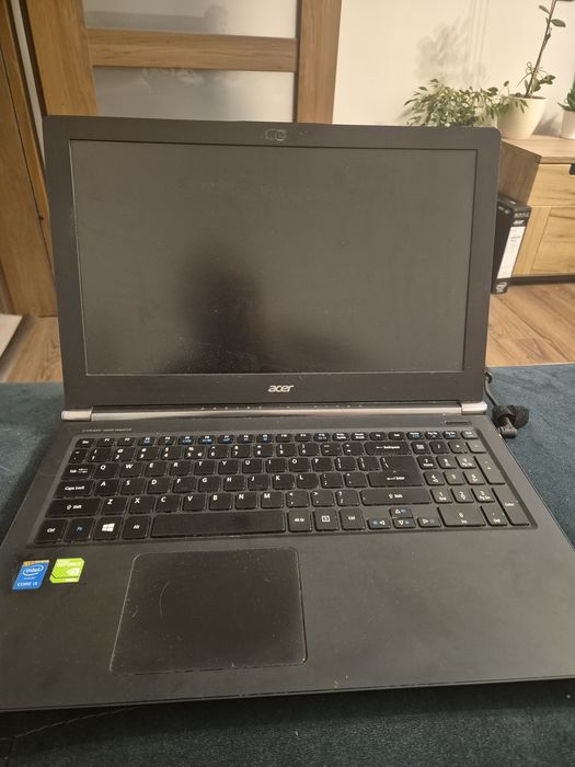 Laptop Acer Aspire V15 Nitro | i5-5200U | 8GB RAM | GeForce 940M | Zasilacz