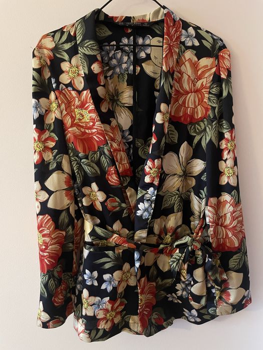 Blazer florido da Zara