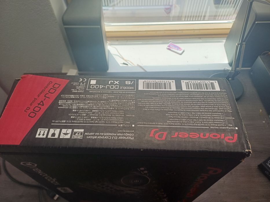 Pioneer DDJ-400.