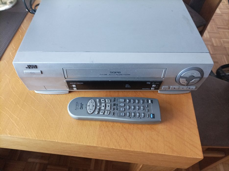 Magnetowid JVC  sprawny