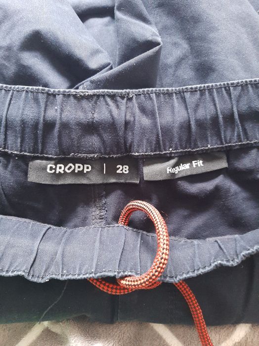 Sprzedam spodnie młodzieżowe Cropp