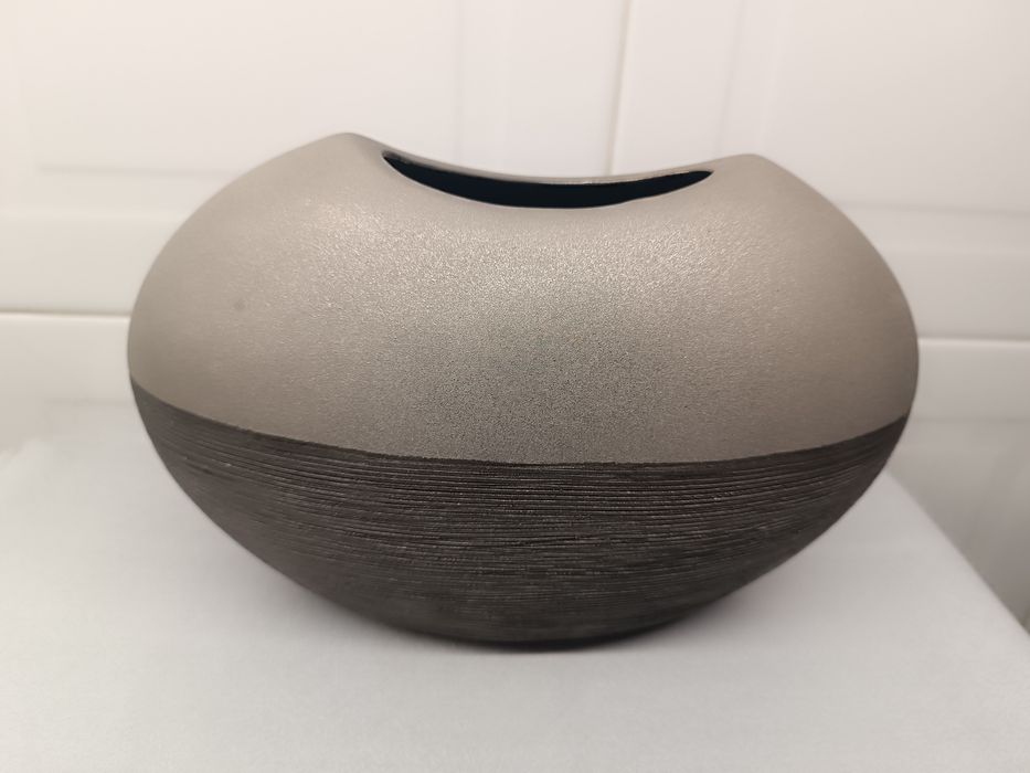 Vaso Porcelana Moderna. Excelente estado