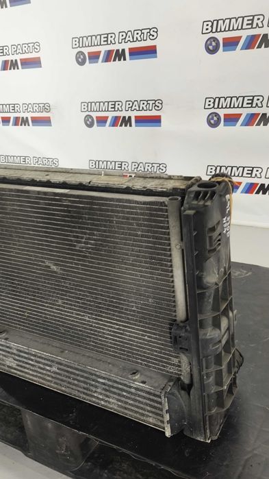 Kit Radiador BMW Serie 3 (E9x) 7810.271 (Sem Termo ventilador)