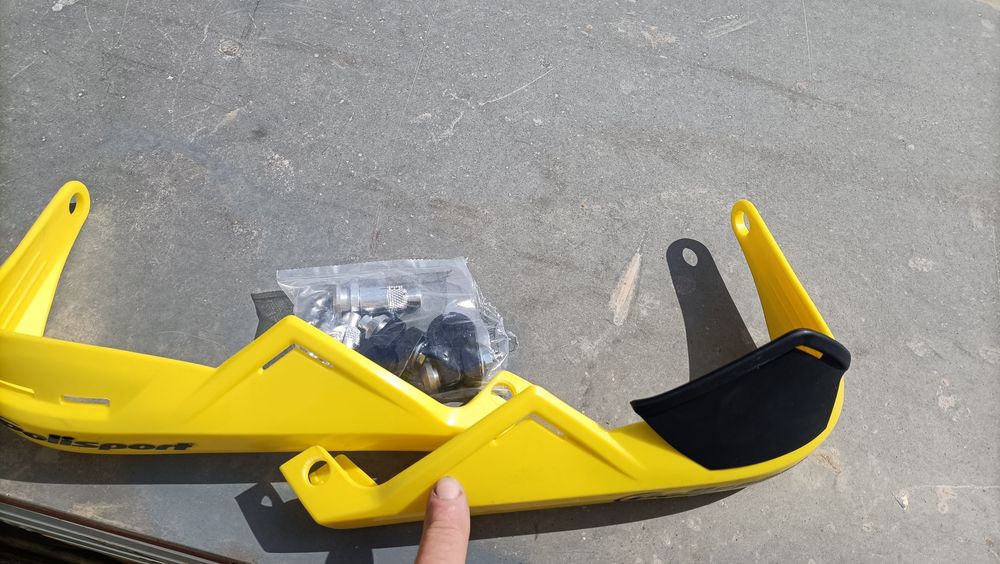 Protetores de mão para moto