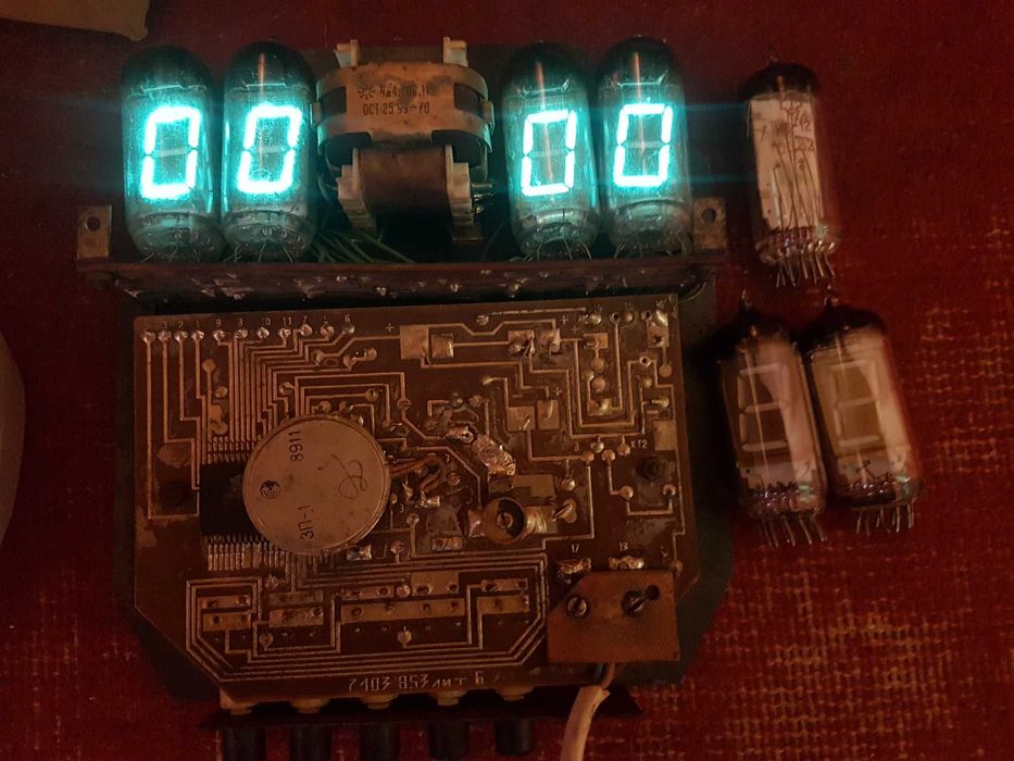 nixie clock Часы на лампах ИВ-11 nixie tube