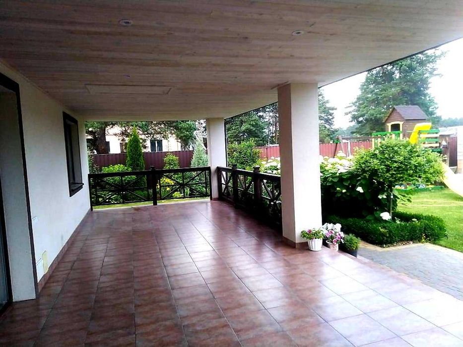 Теплий будинок біля лісу річки та Київського моря без %