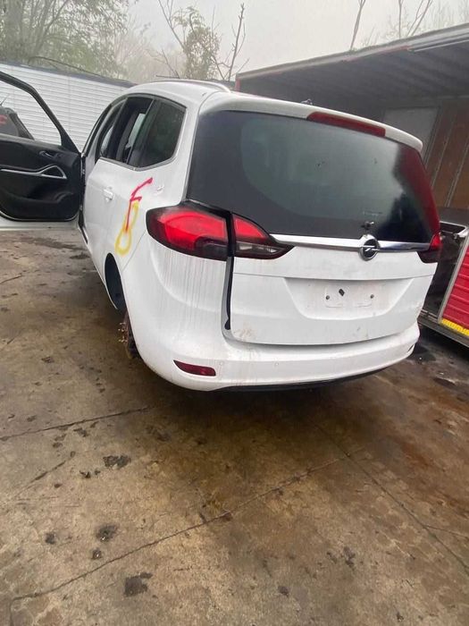 Розборка, шрот, запчастини Opel Zafira C A16LET авторозбірка