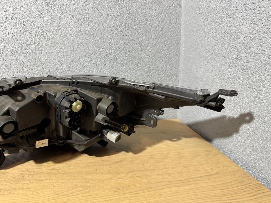 Lampa reflektor przedni prawy toyota corolla e21 Fullled