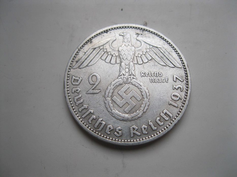 Продам  2 марки 1937 г. Третий рейх. Серебро
