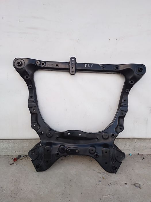 Підрамник передній на Toyota RAV4 19-25 року