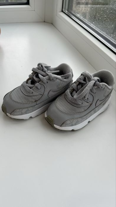 кросівки дитячі