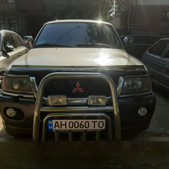 Mitsubishi Pajero Sport 2001 року