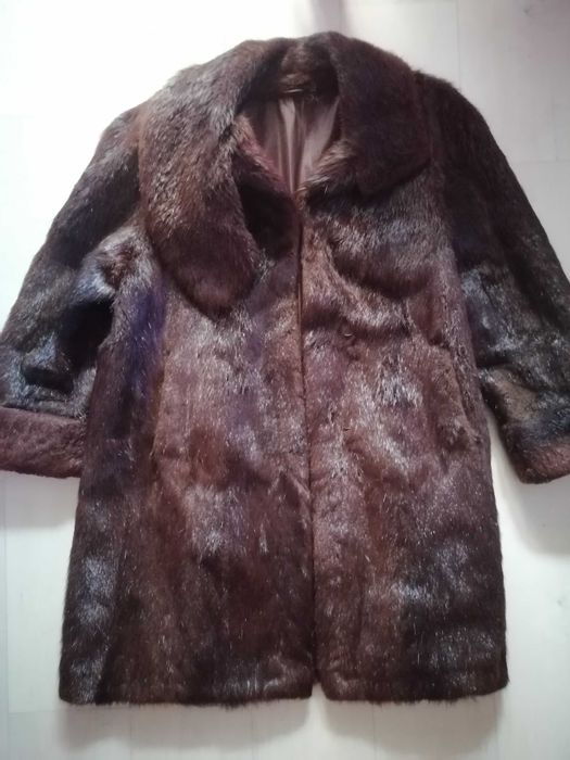 Продам шубу розміру 52-54.