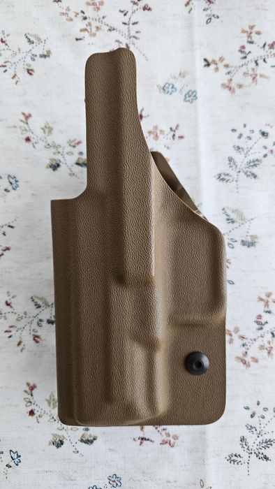 Kabura do Canic submete