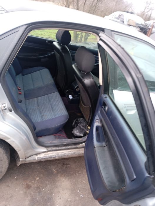 Продам ауді а4б6 кузові 1.9д бляха