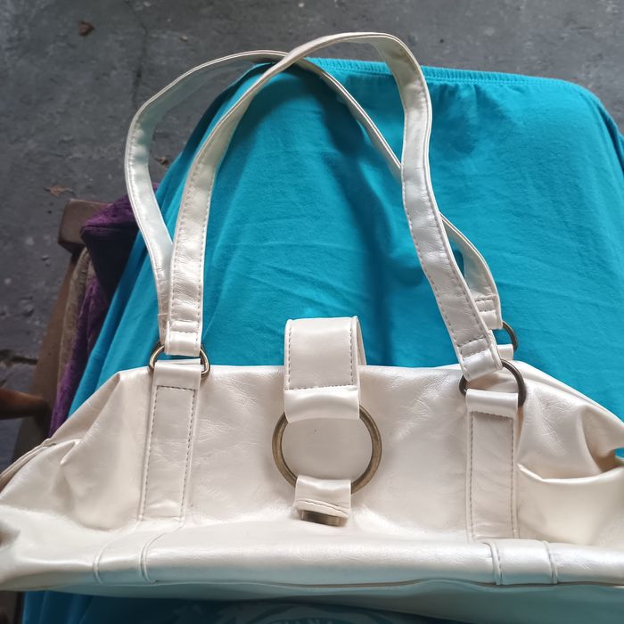 Kremowa mała torebka ecru