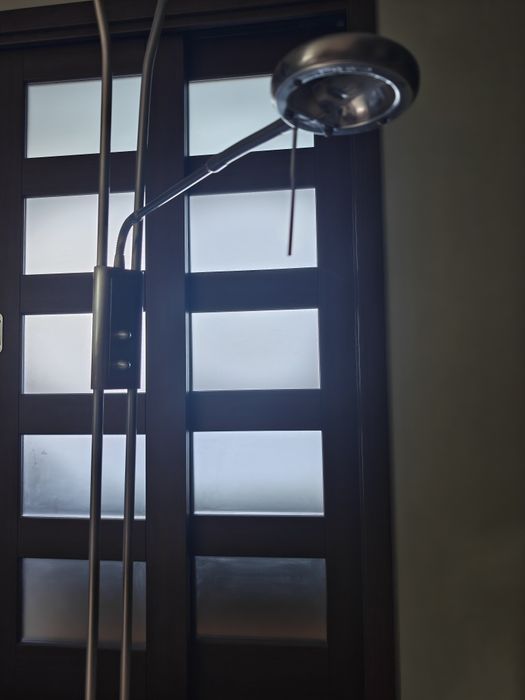 Lampa stojąca podłogowa chrom satyna, z lampką do czytania