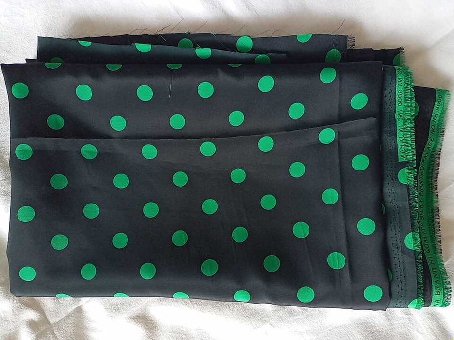 Ткань искусственный шёлк чёрный в зелёный горох отрез Япония