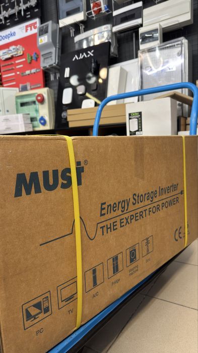 Гібрий інвертор Must 12kwt deya