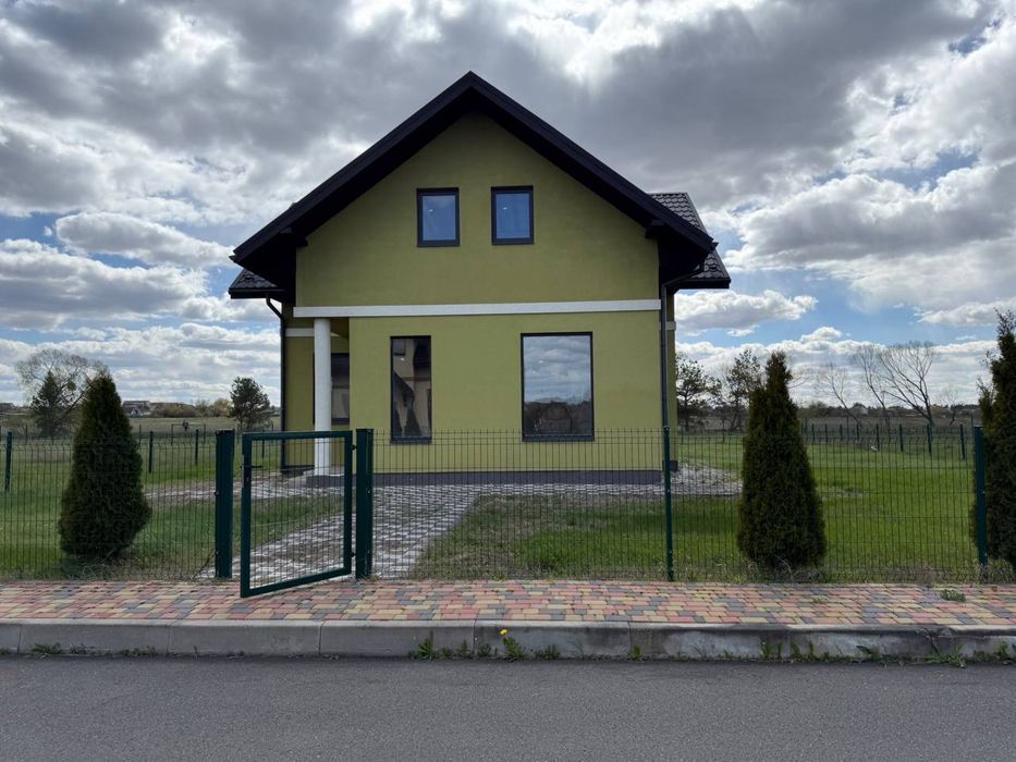 Продаж готового будинку на великій ділянці! Без комісії