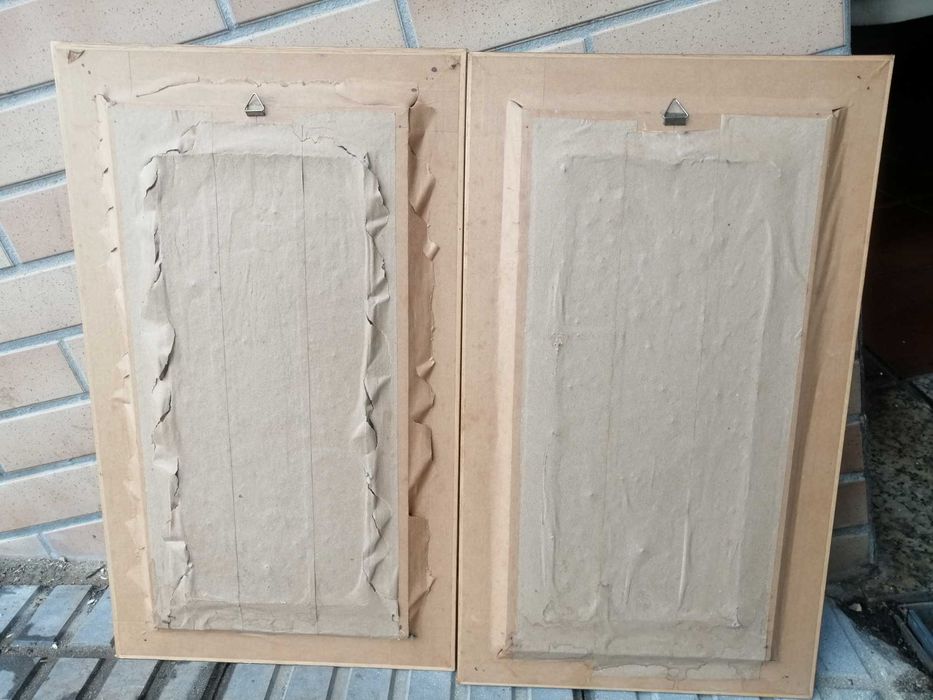 Vendo  dois  quadros