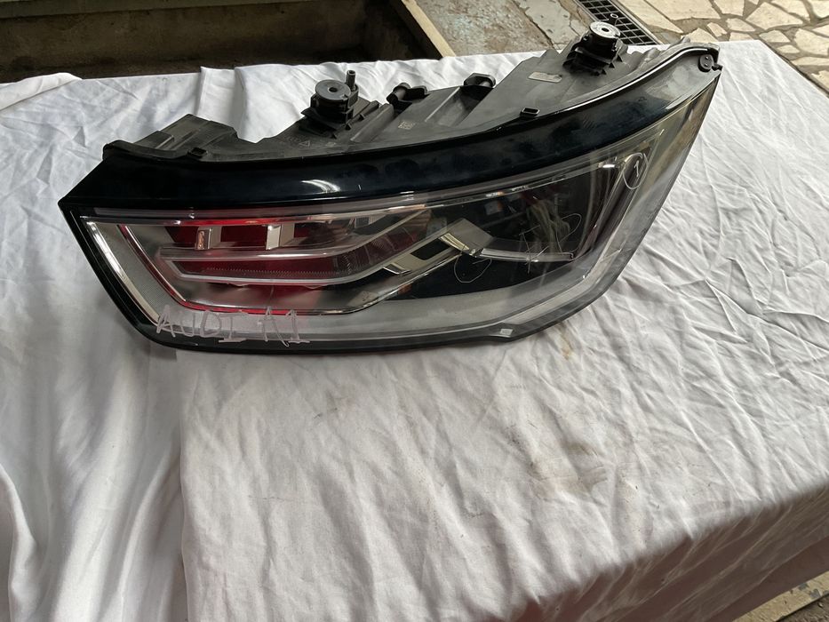 farol Audi A1 (direito)  Referência- 8XA.941.005
