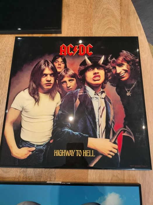 Placas de vinil Iron Maiden AC DC e Pink Floyd