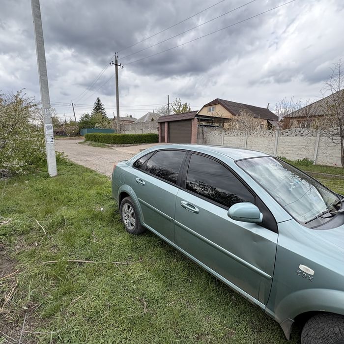 Chevrolet Lacetti 1.8 - автомат