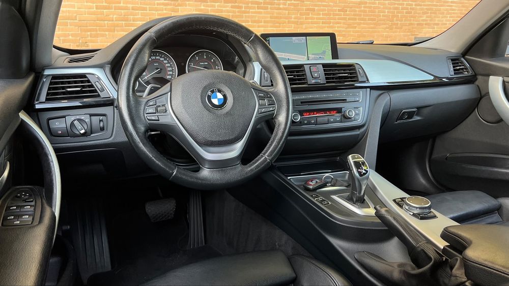 Bmw 320 D Sport caixa automatica 8v 2014