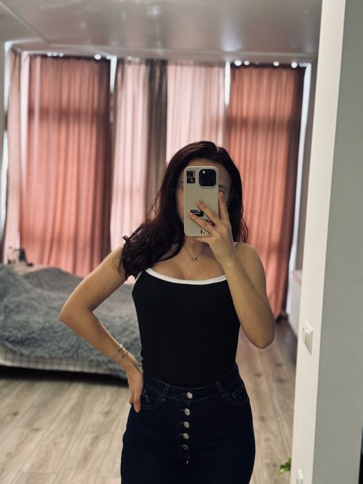 Майка  топ. стильна чорна