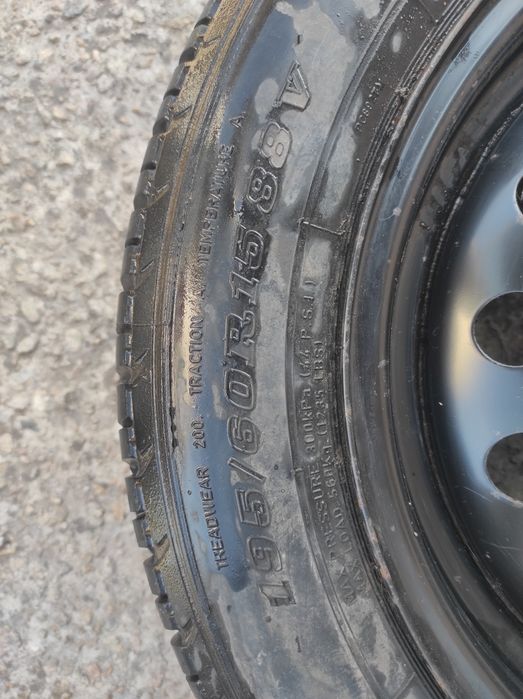 Запасне колесо Dunlop 195/60 R15 з Toyota Corolla 2004