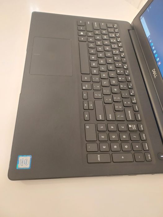 Dell Latitude 3500/15,6"FHD/i5-8265U/12Gb/255Gb