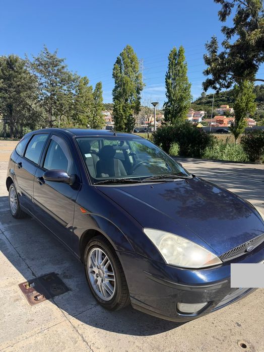 Carro Ford focos 2002