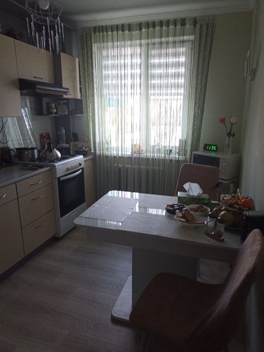 Продам 2 к.кв. по вул. Ярославська