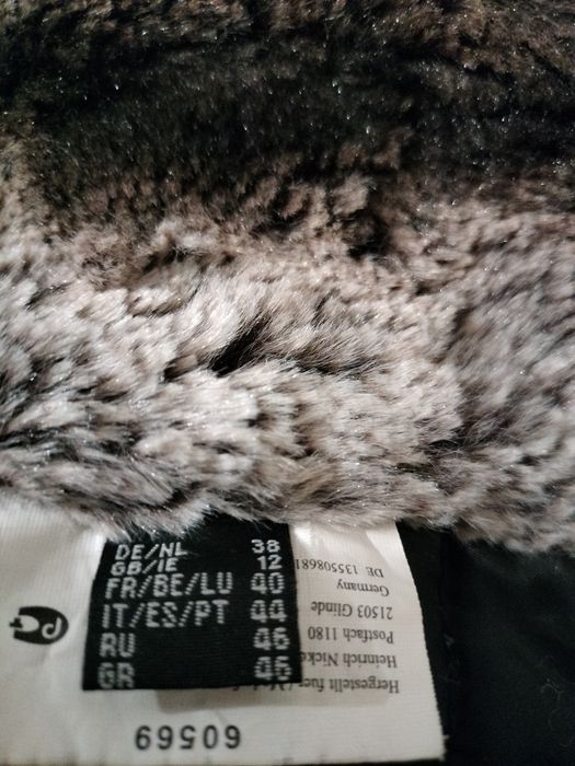 Ciepła,lekka ładna kurtka, rozmiar L Valino