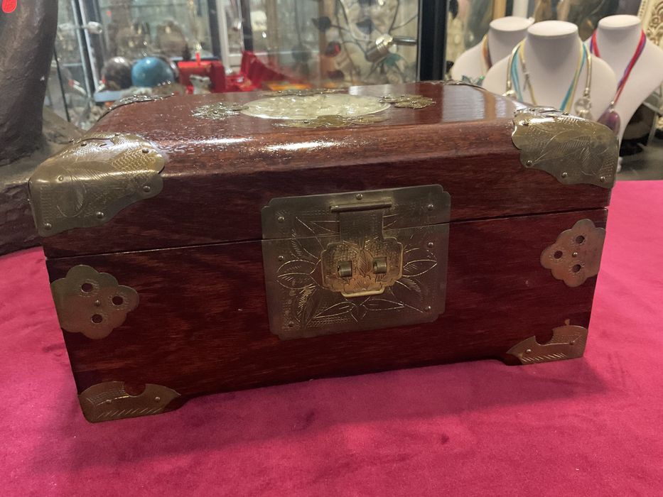 Caixa joias madeira orienta trabalhada top 24x17x12 cm